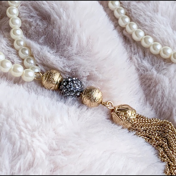 Pearl Tassel Necklace - Picture 2 of 4